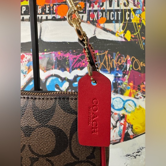 Coach Shoulder Bag/Handbag - Picture 7 of 17